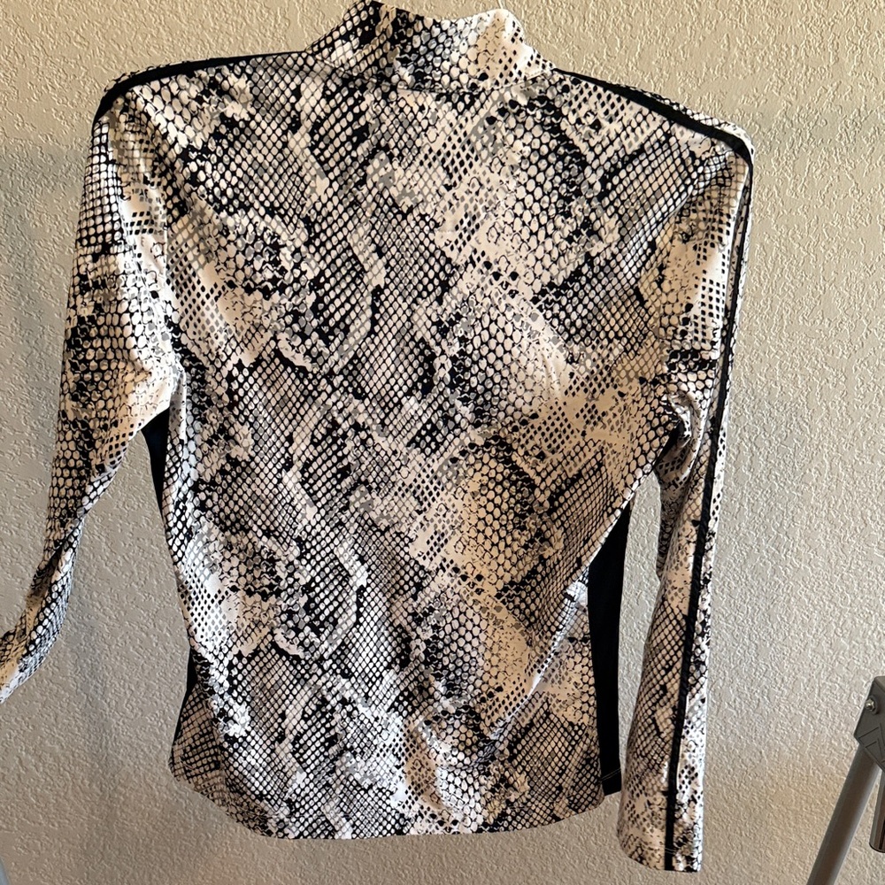 Tail Black  and White Snake Print 1/4 Zip golf top - Picture 4 of 4